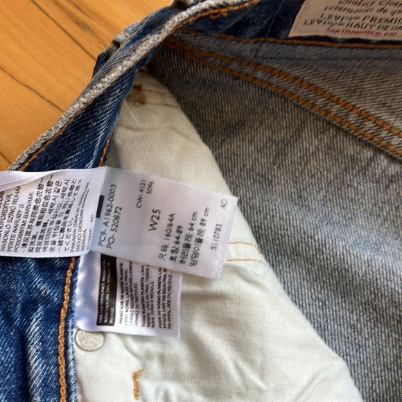 Levi’s - Picture 5 of 5